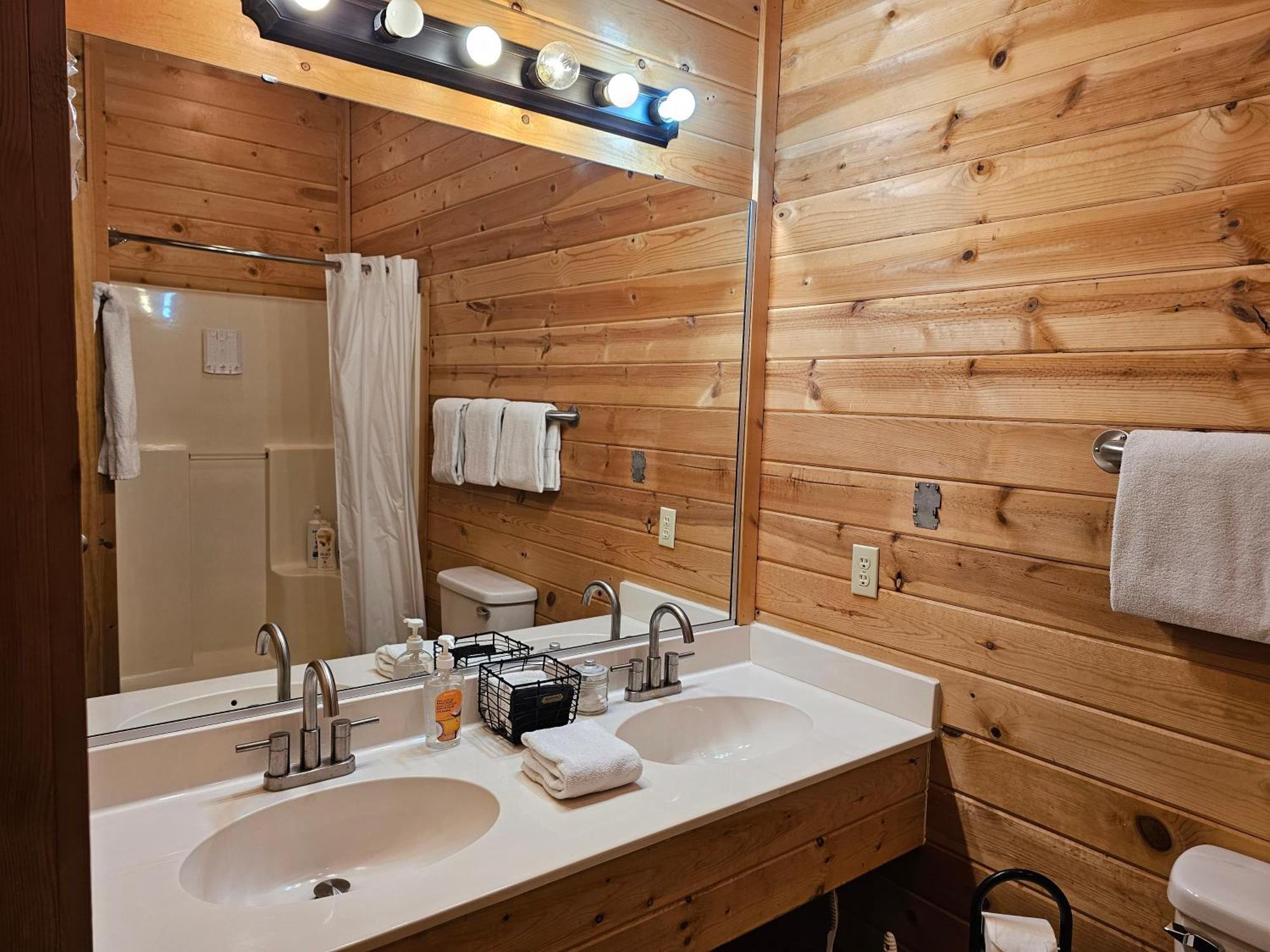 5 Min To Beaver Lake-King Bed-Fire Pit-Jetted Tub #4 Eureka Springs Buitenkant foto